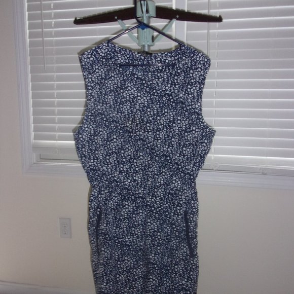 Blue Sleeveless Dress - Picture 4 of 5